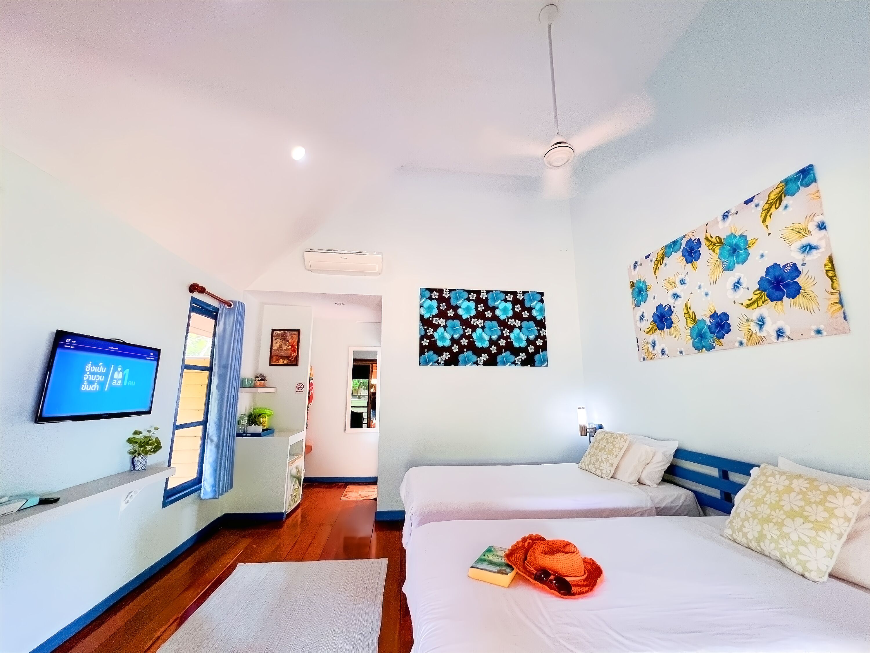 Cruiser Island Resort