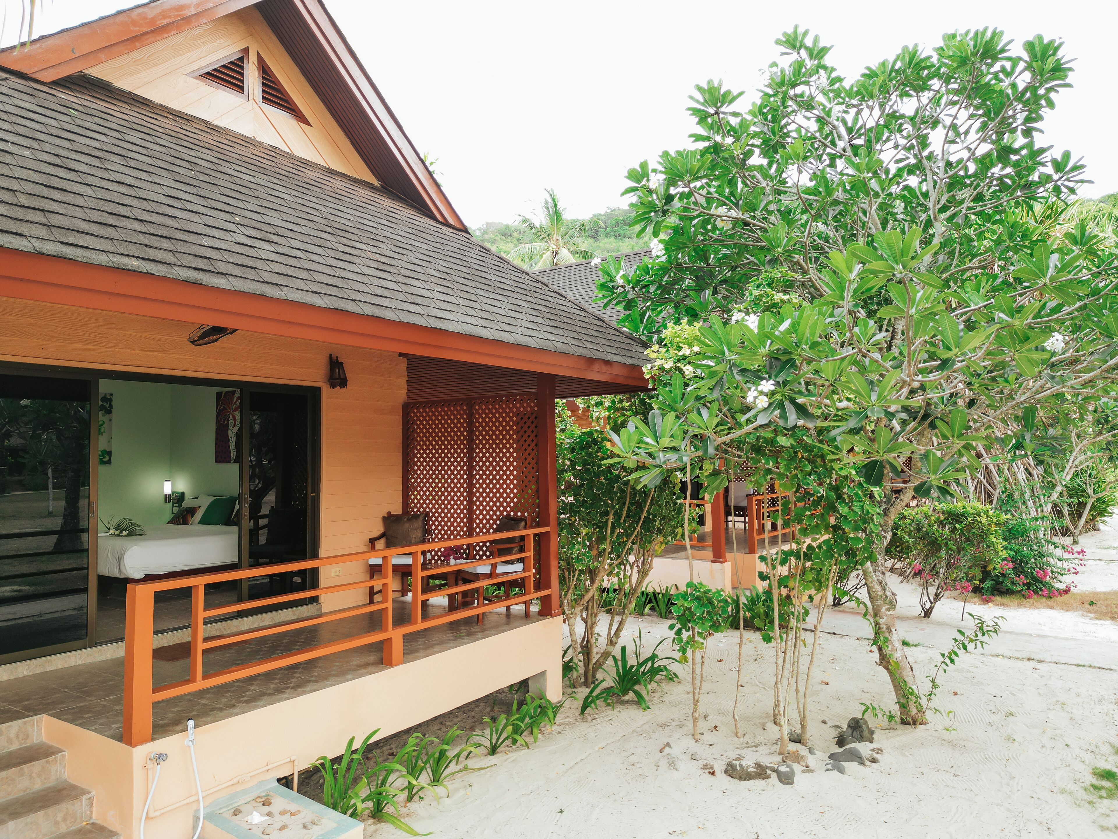 Cruiser Island Resort