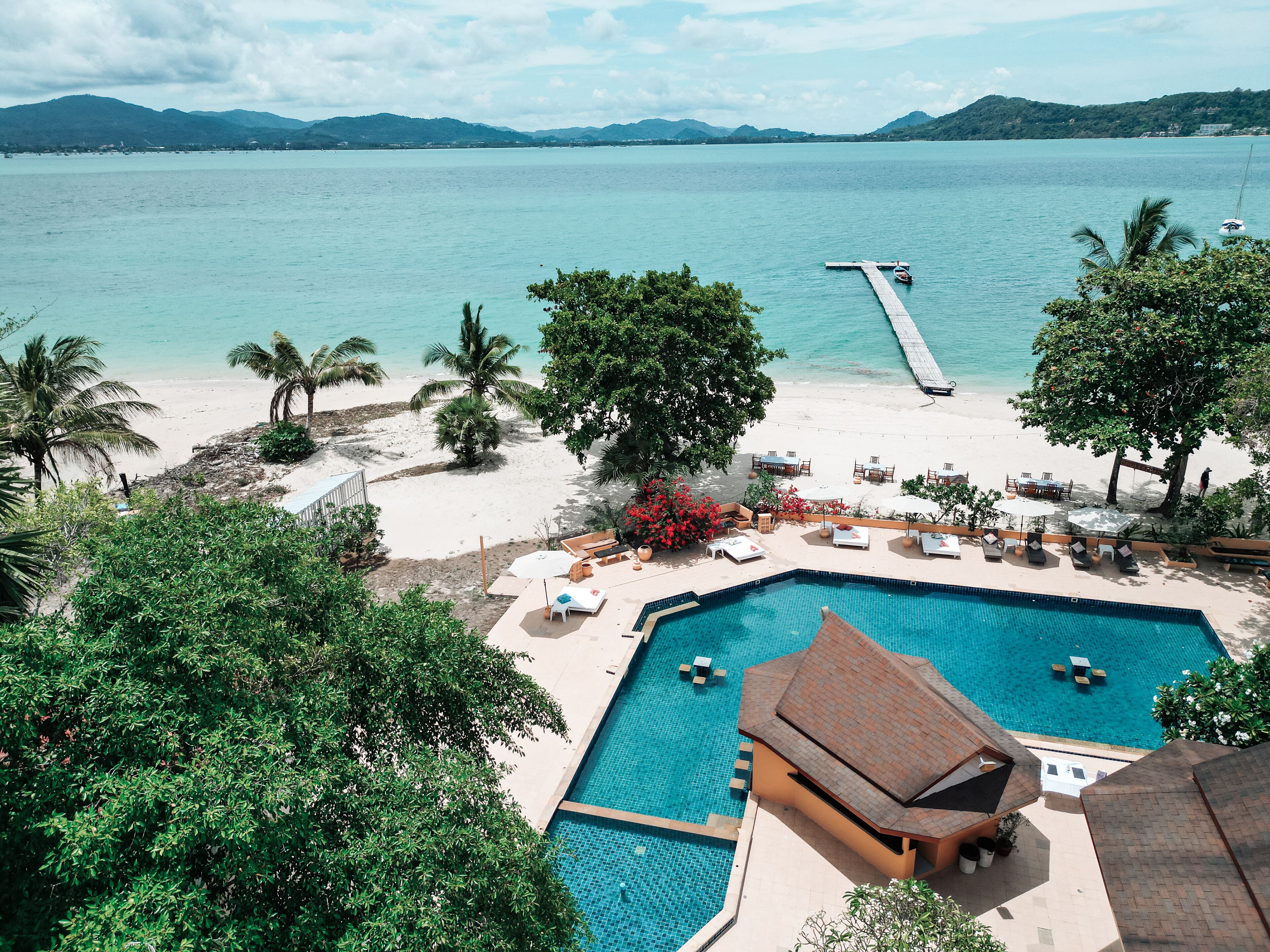 Cruiser Island Resort