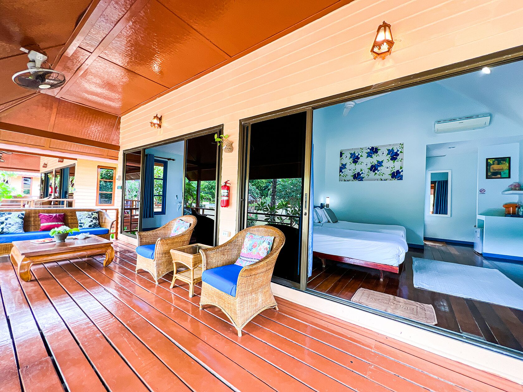 Cruiser Island Resort