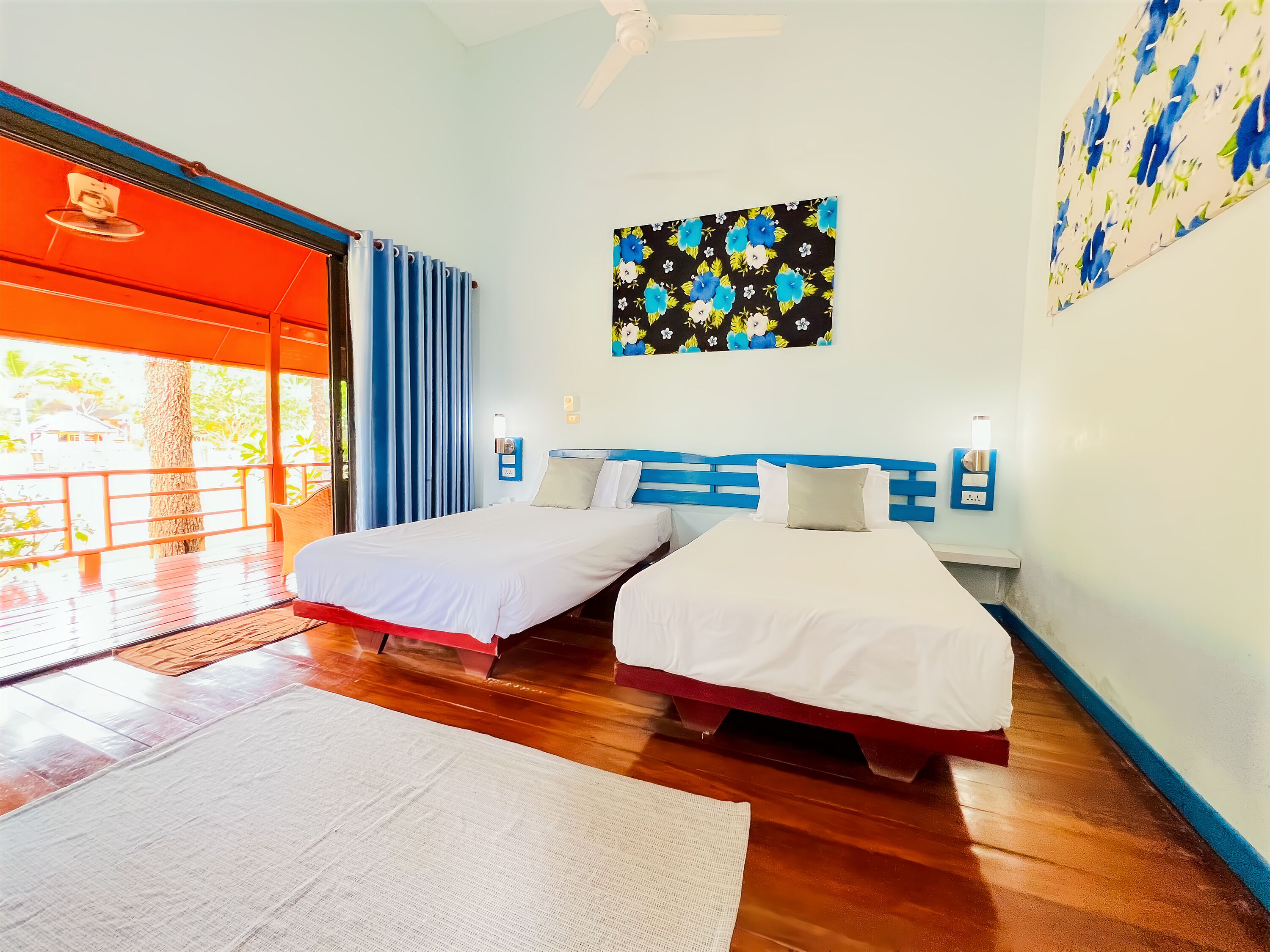 Cruiser Island Resort