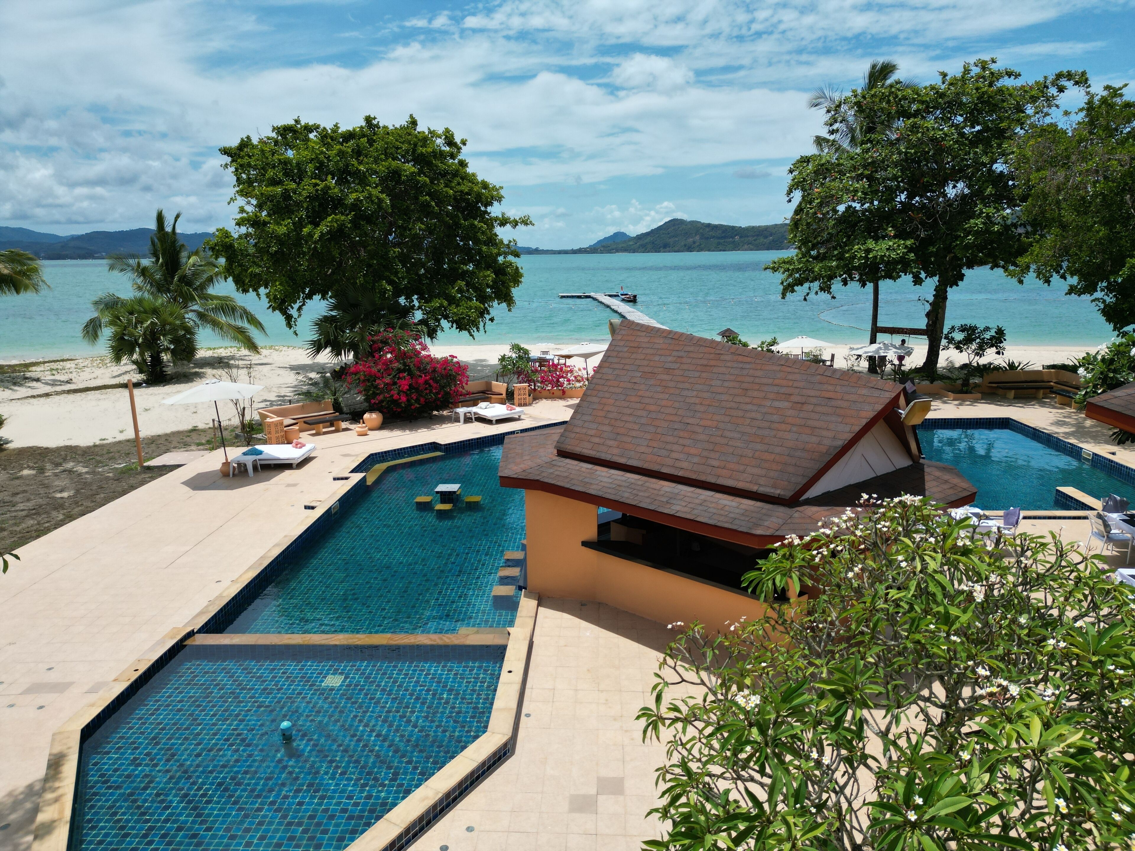 Cruiser Island Resort