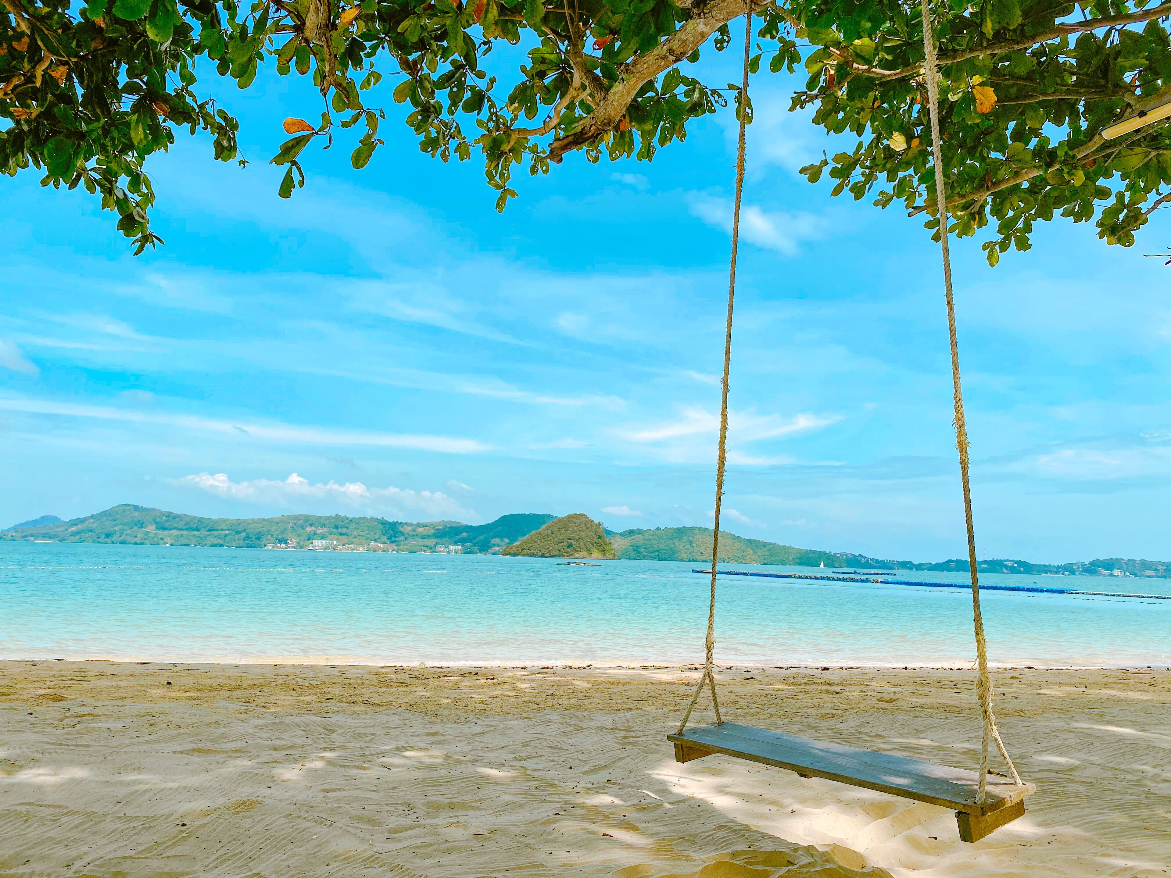 Cruiser Island Resort