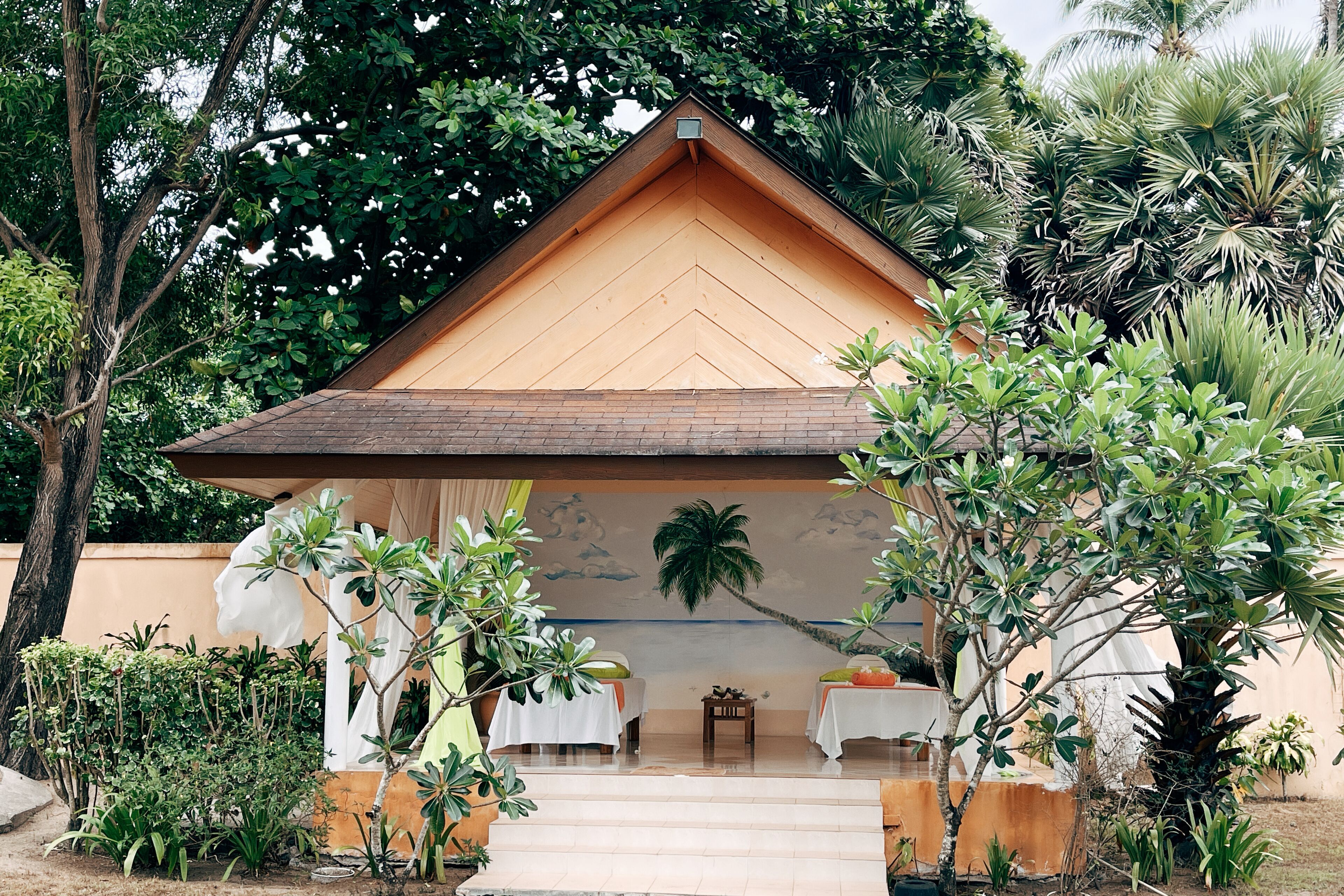 Cruiser Island Resort