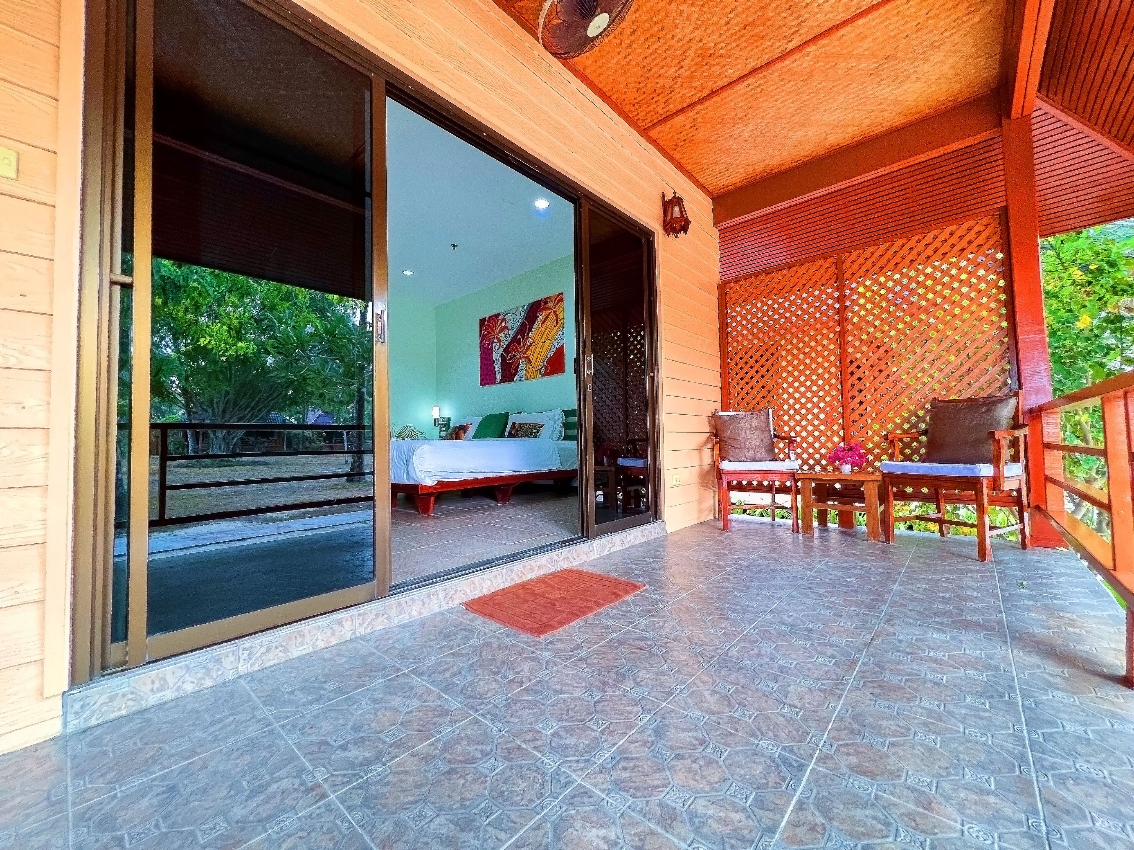 Cruiser Island Resort