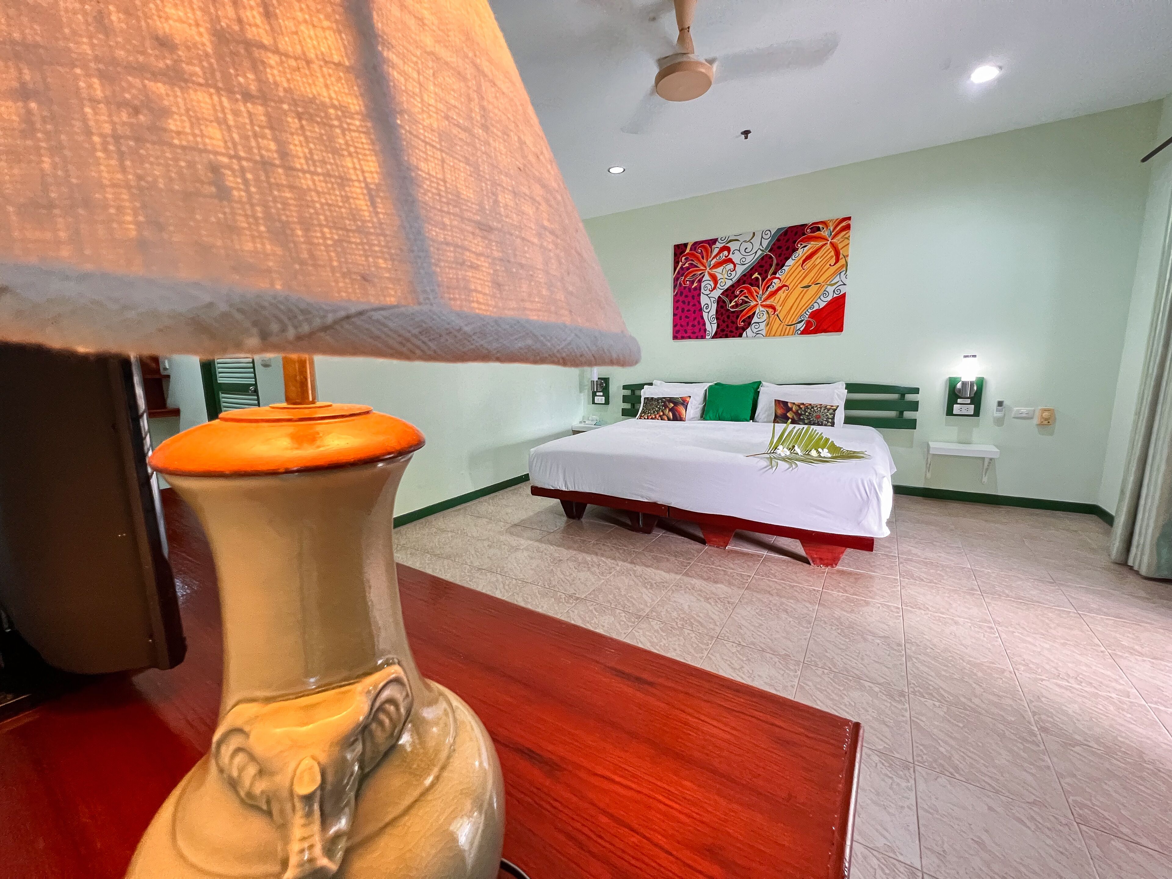 Cruiser Island Resort