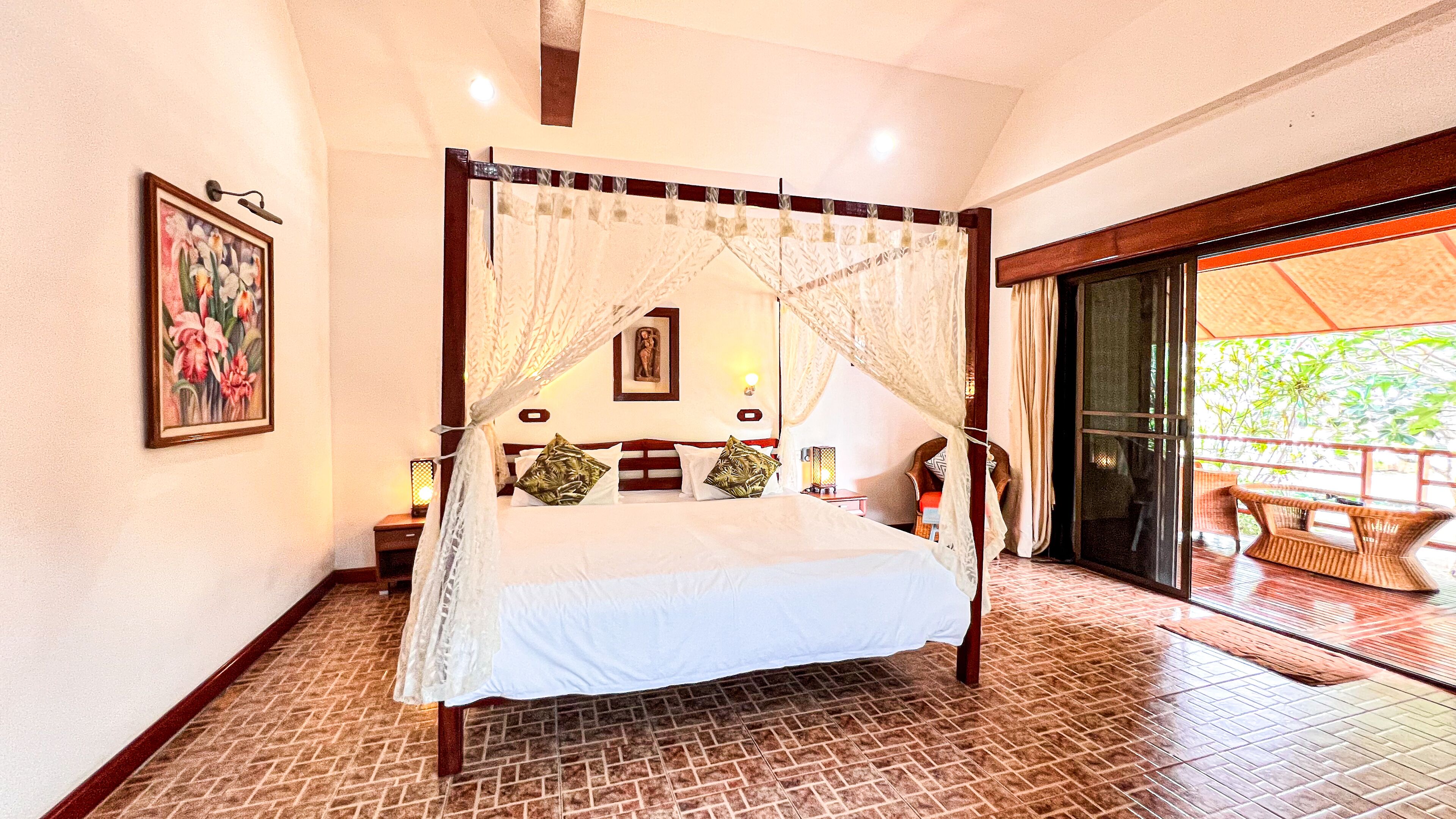 Cruiser Island Resort