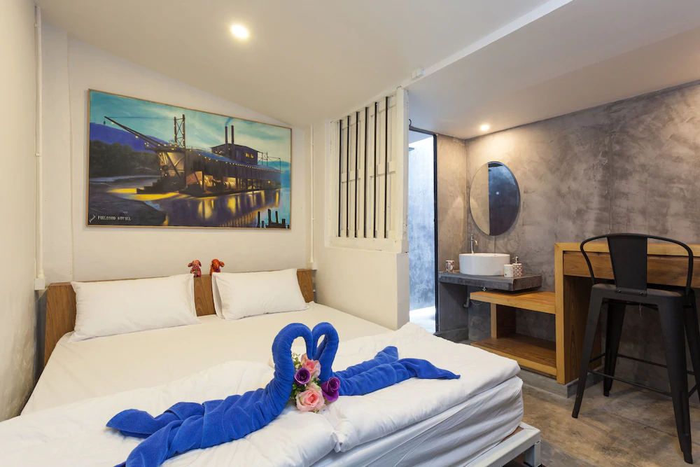Feel Good Hostel