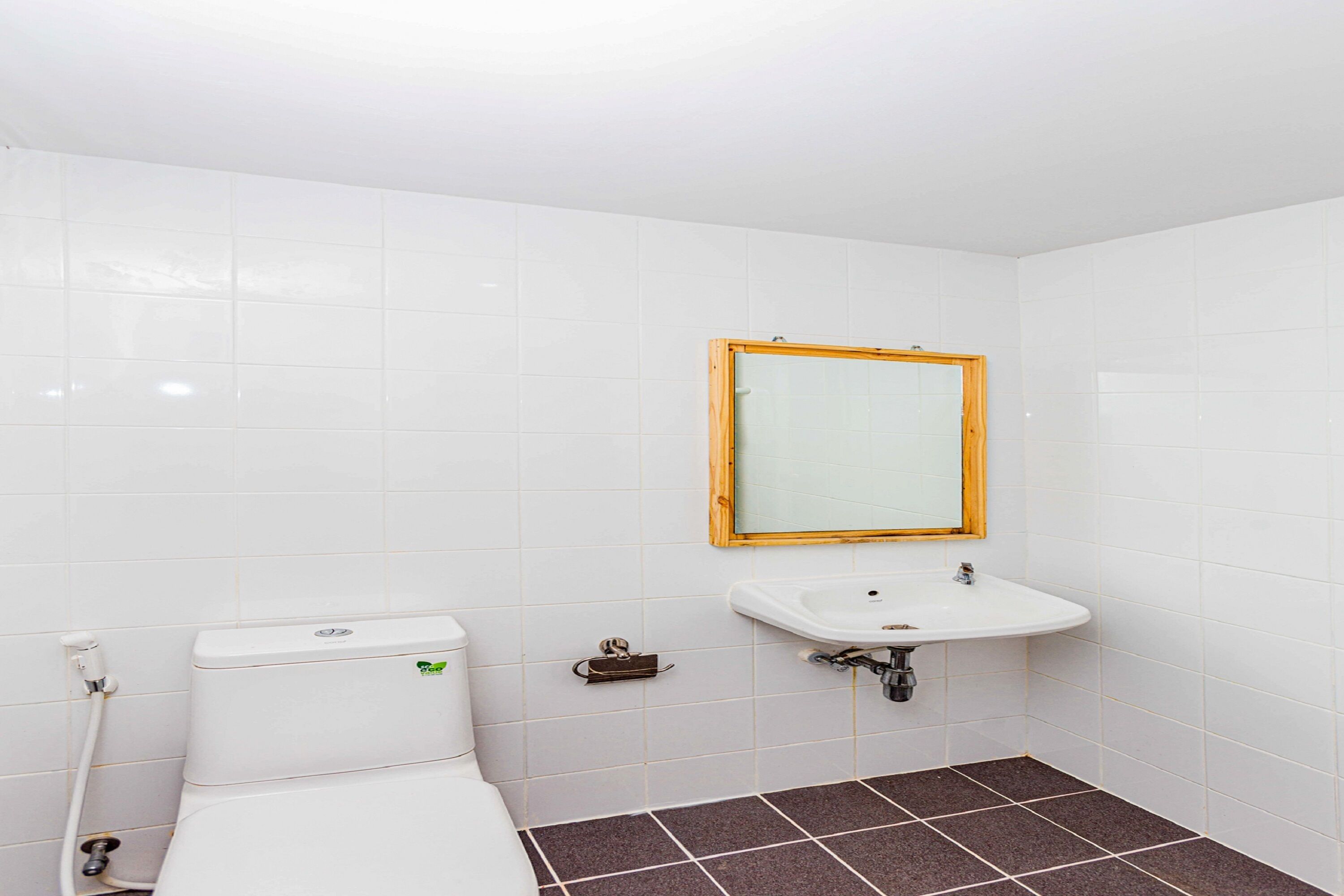 Frame Residence by OYO Rooms