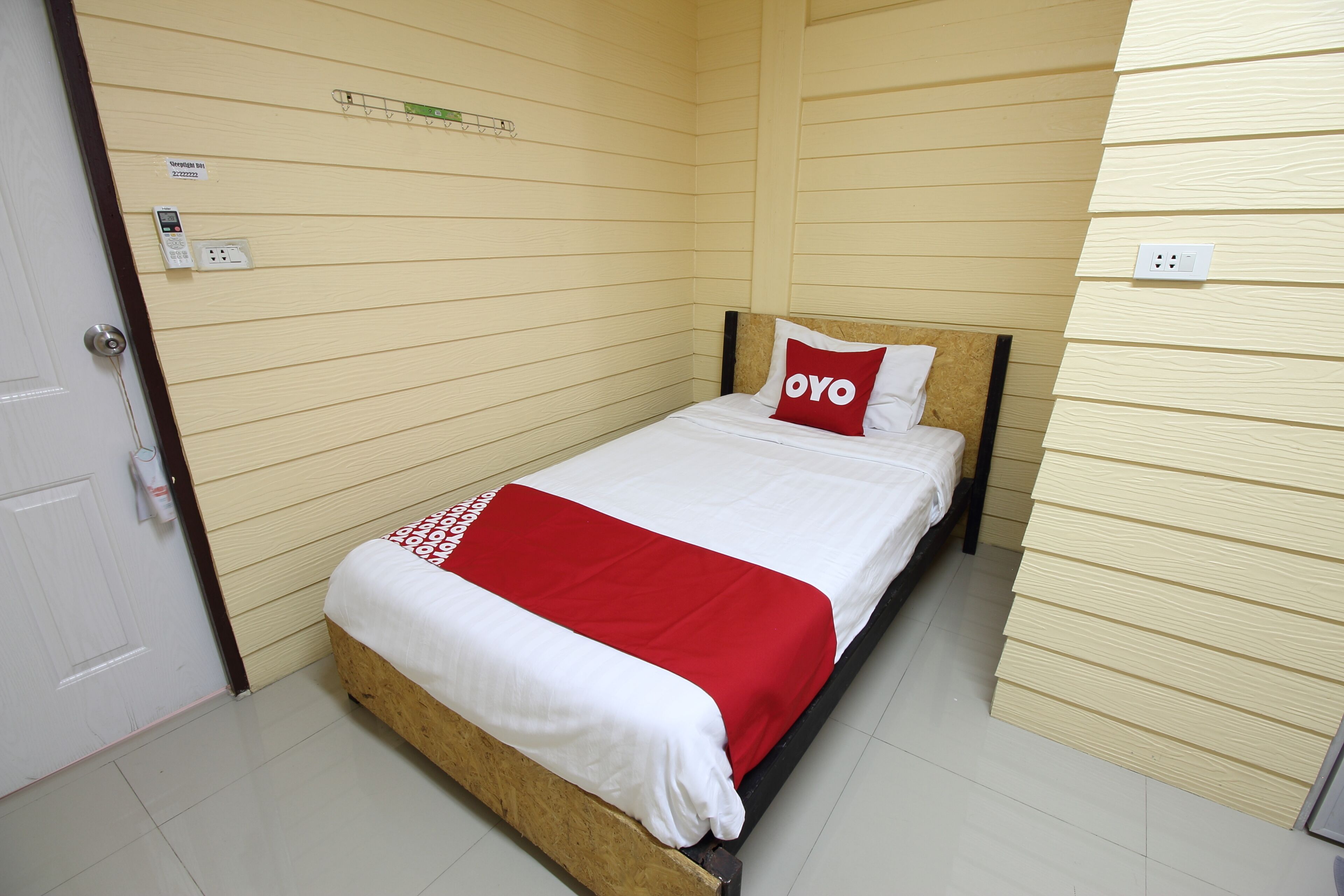 Frame Residence by OYO Rooms