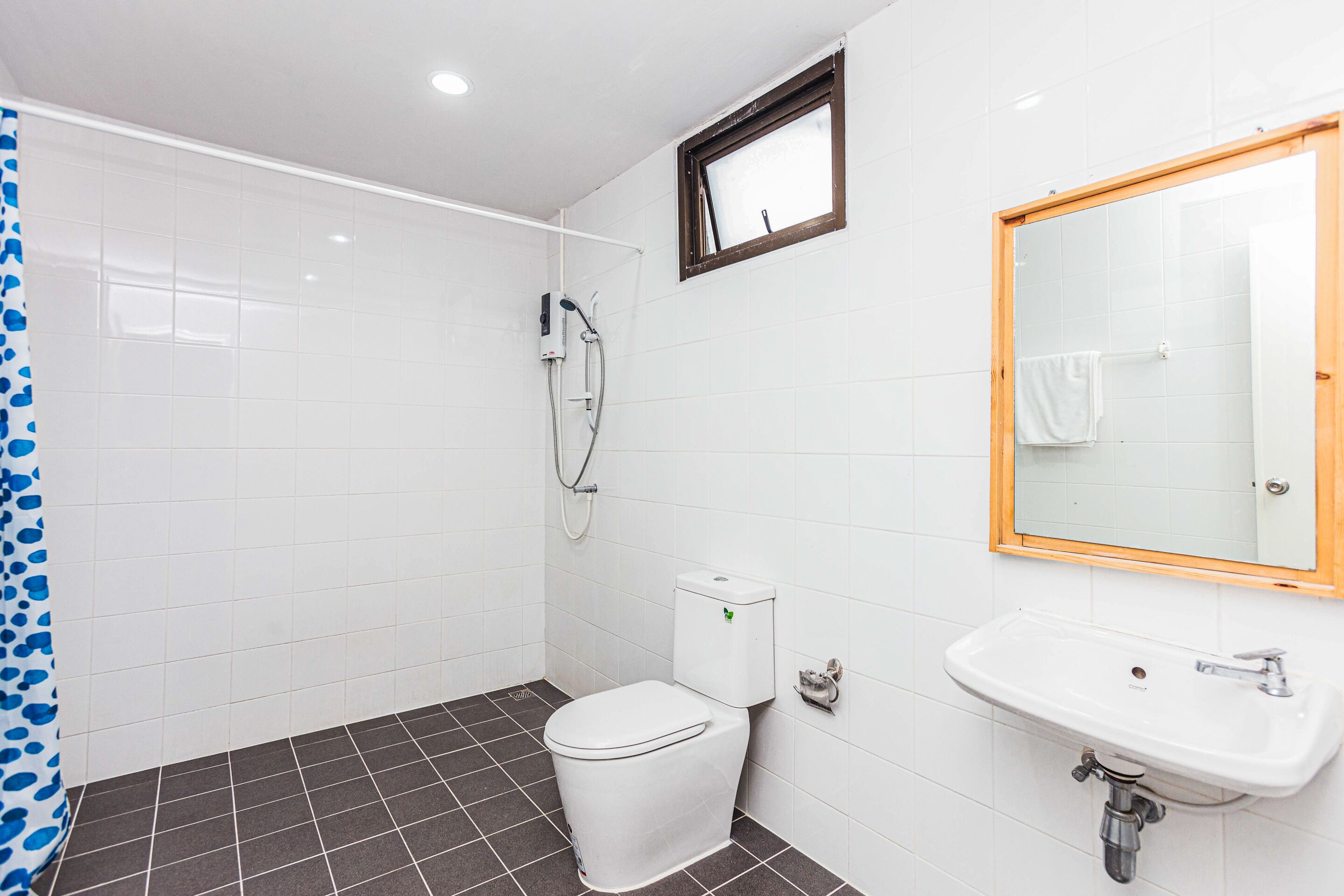 Frame Residence by OYO Rooms