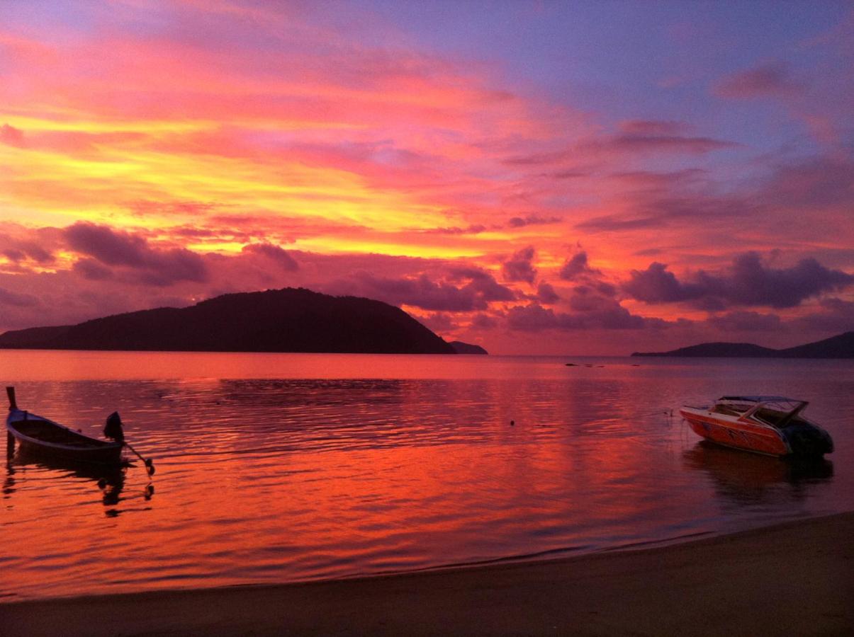 Friendship Beach Resort & Atmanjai Wellness Spa