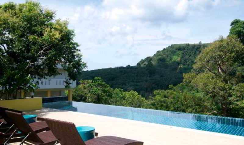 Grand Bleu Ocean View Pool Suite