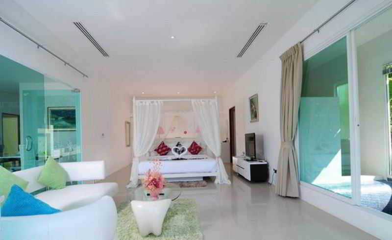 Grand Bleu Ocean View Pool Suite