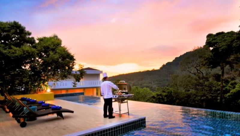 Grand Bleu Ocean View Pool Suite