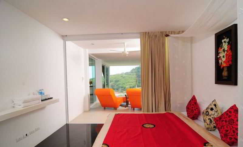 Grand Bleu Ocean View Pool Suite