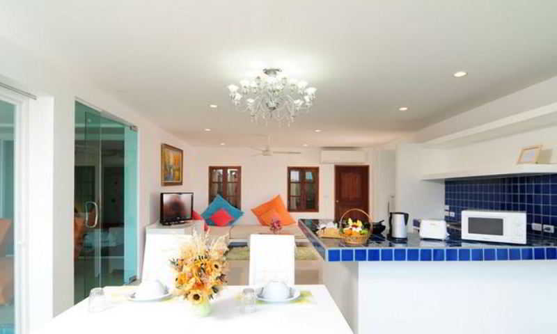 Grand Bleu Ocean View Pool Suite