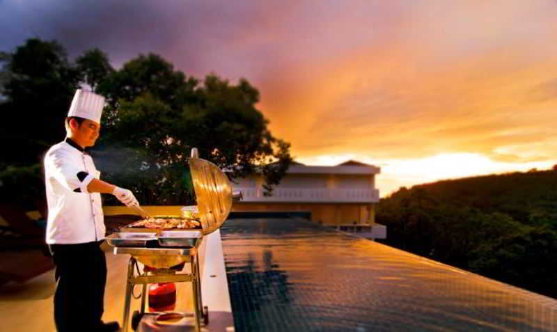 Grand Bleu Ocean View Pool Suite