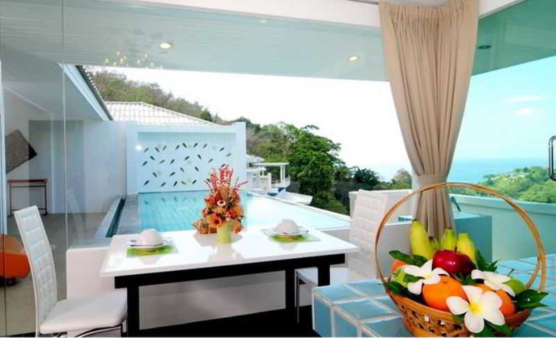 Grand Bleu Ocean View Pool Suite