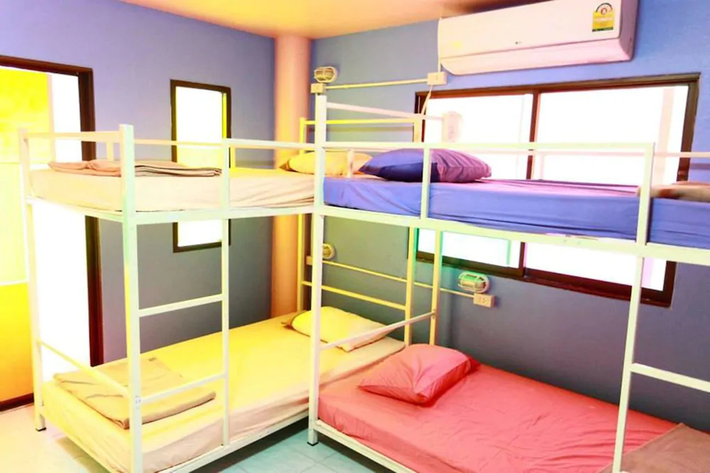 I Hostel by OYO Rooms
