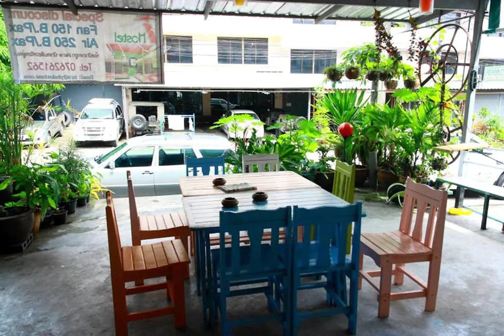 I Hostel by OYO Rooms