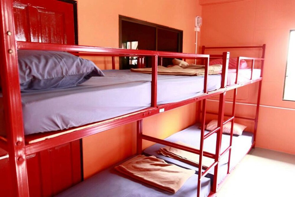 I Hostel by OYO Rooms