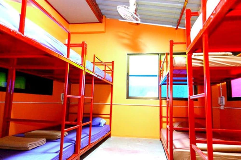 I Hostel by OYO Rooms