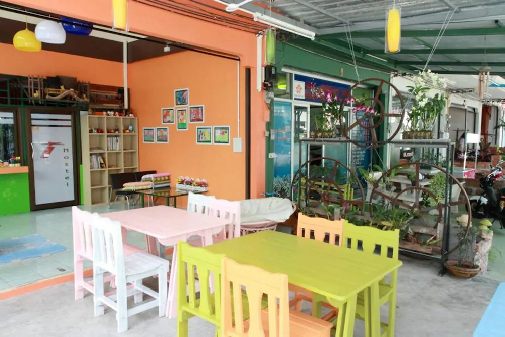 I Hostel by OYO Rooms
