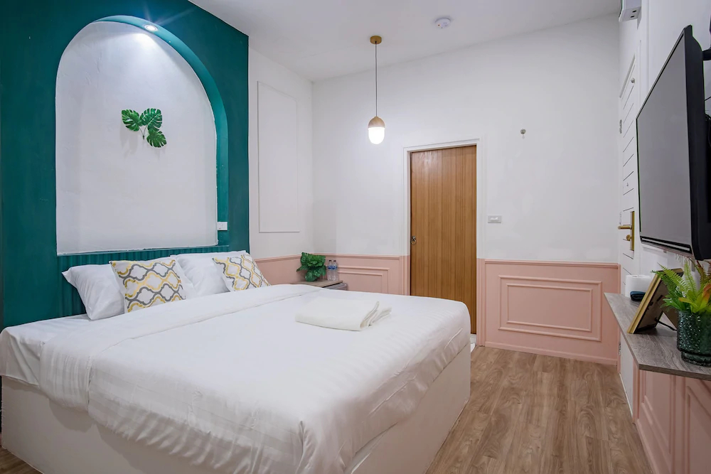 Isara Boutique Hotel And Cafe