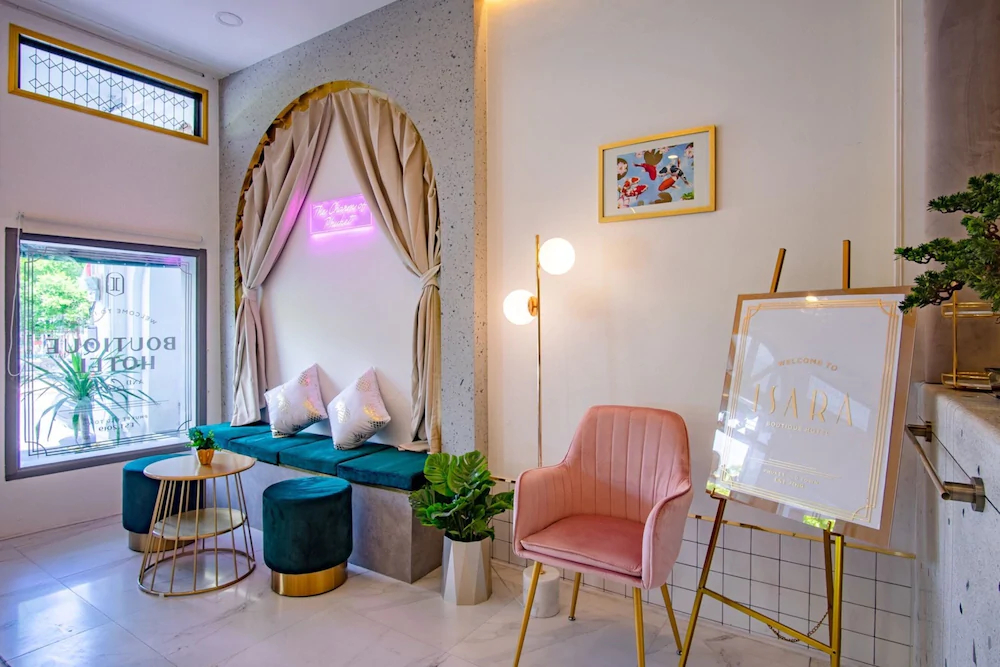 Isara Boutique Hotel And Cafe