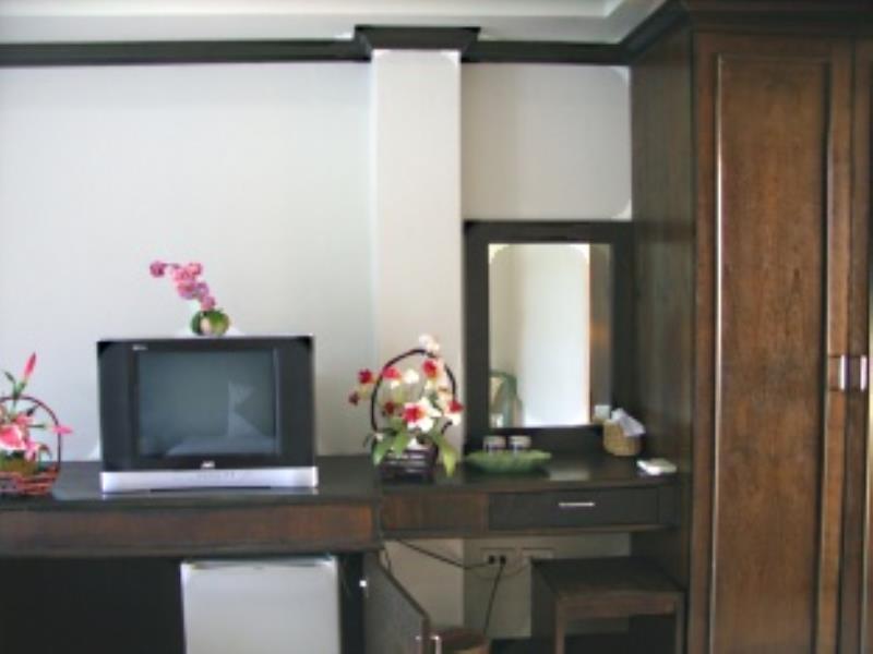 Kamala Phuyai Resort