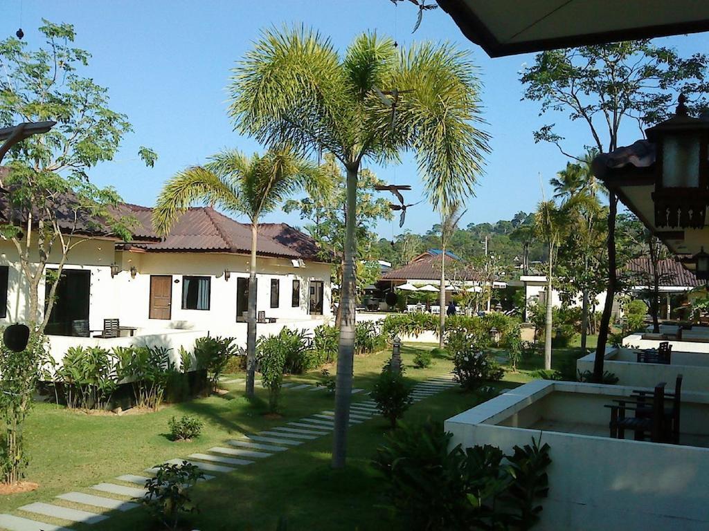 Isara Nai Yang Resort