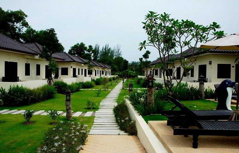 Isara Nai Yang Resort