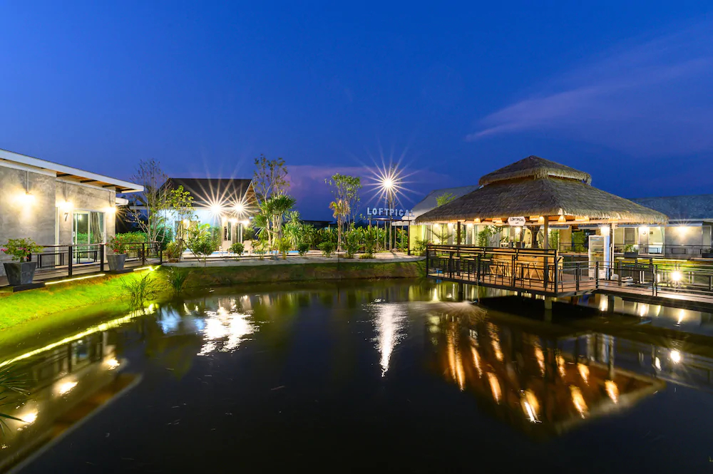 Loftpical Resort