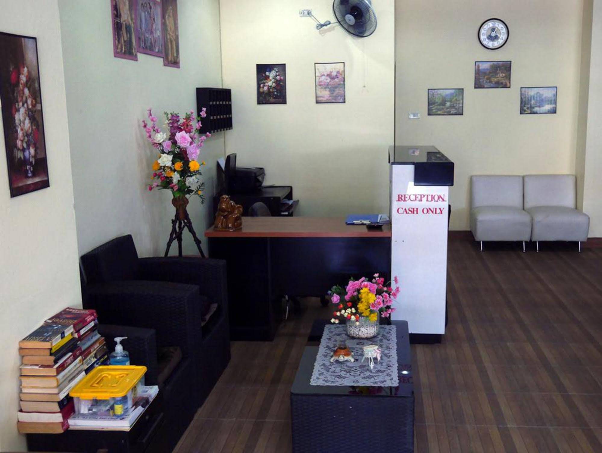 Lucky Patong Hotel