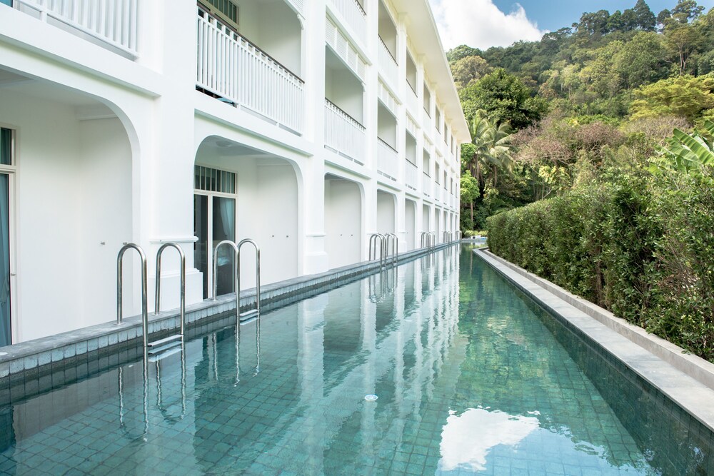 Marina Gallery Resort Kacha Kalim Bay