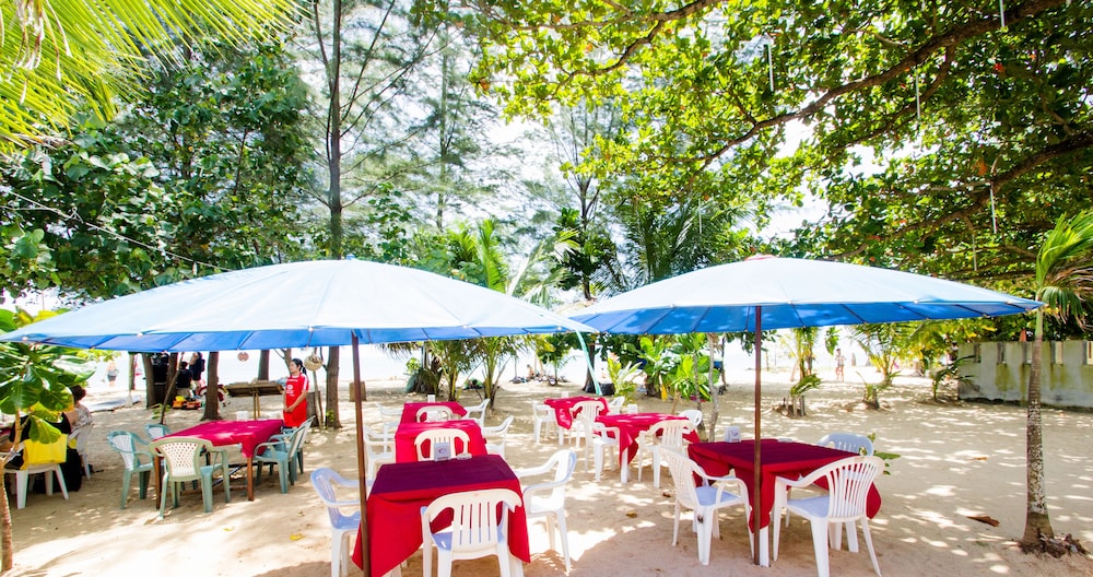 Naiyang Discovery Beach Resort
