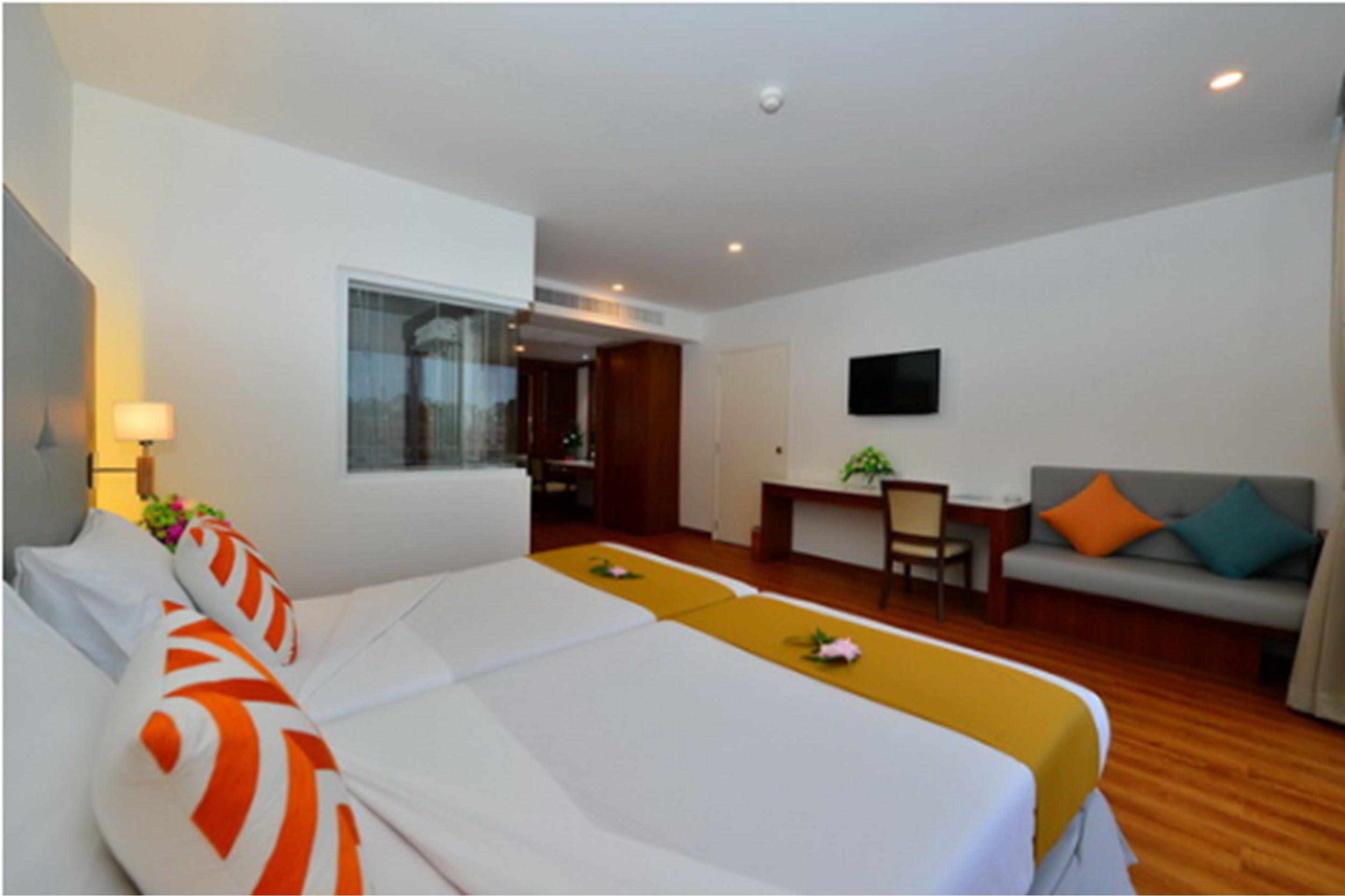 NH Boat Lagoon Phuket Resort