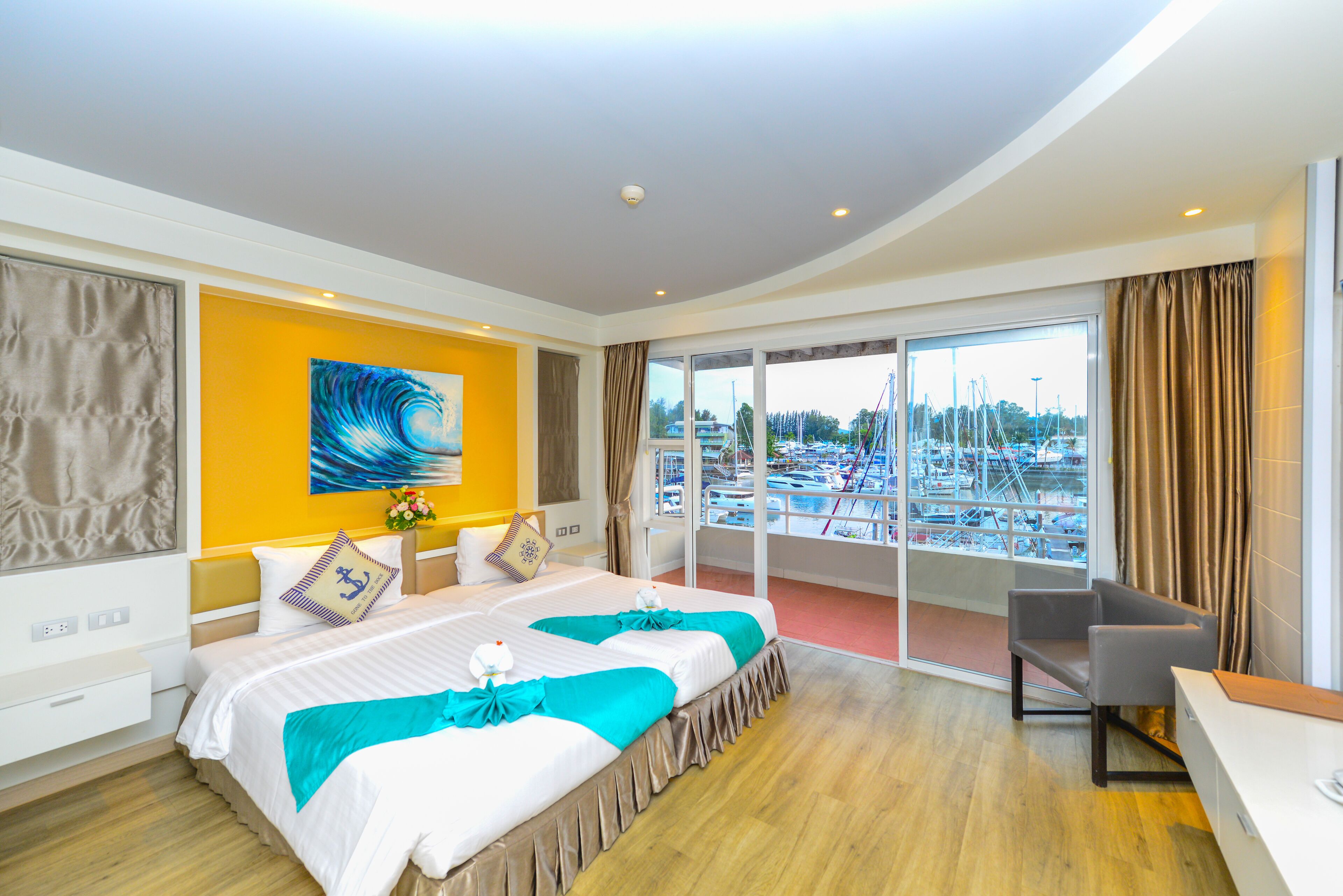 NH Boat Lagoon Phuket Resort