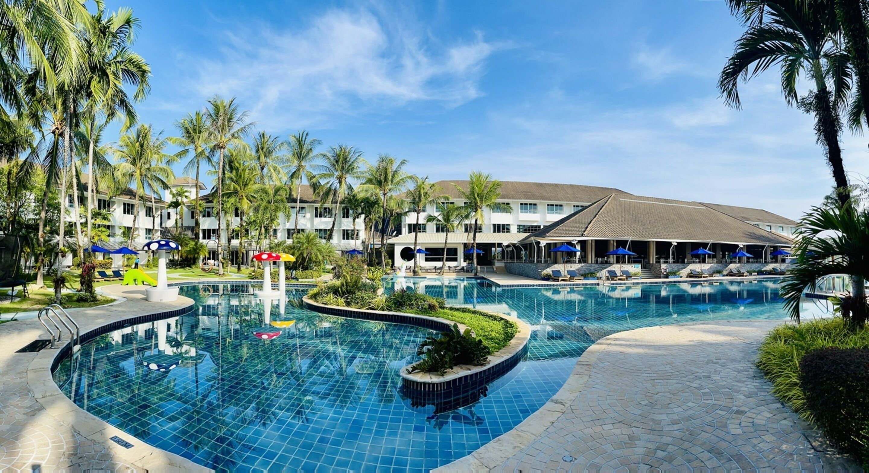 NH Boat Lagoon Phuket Resort