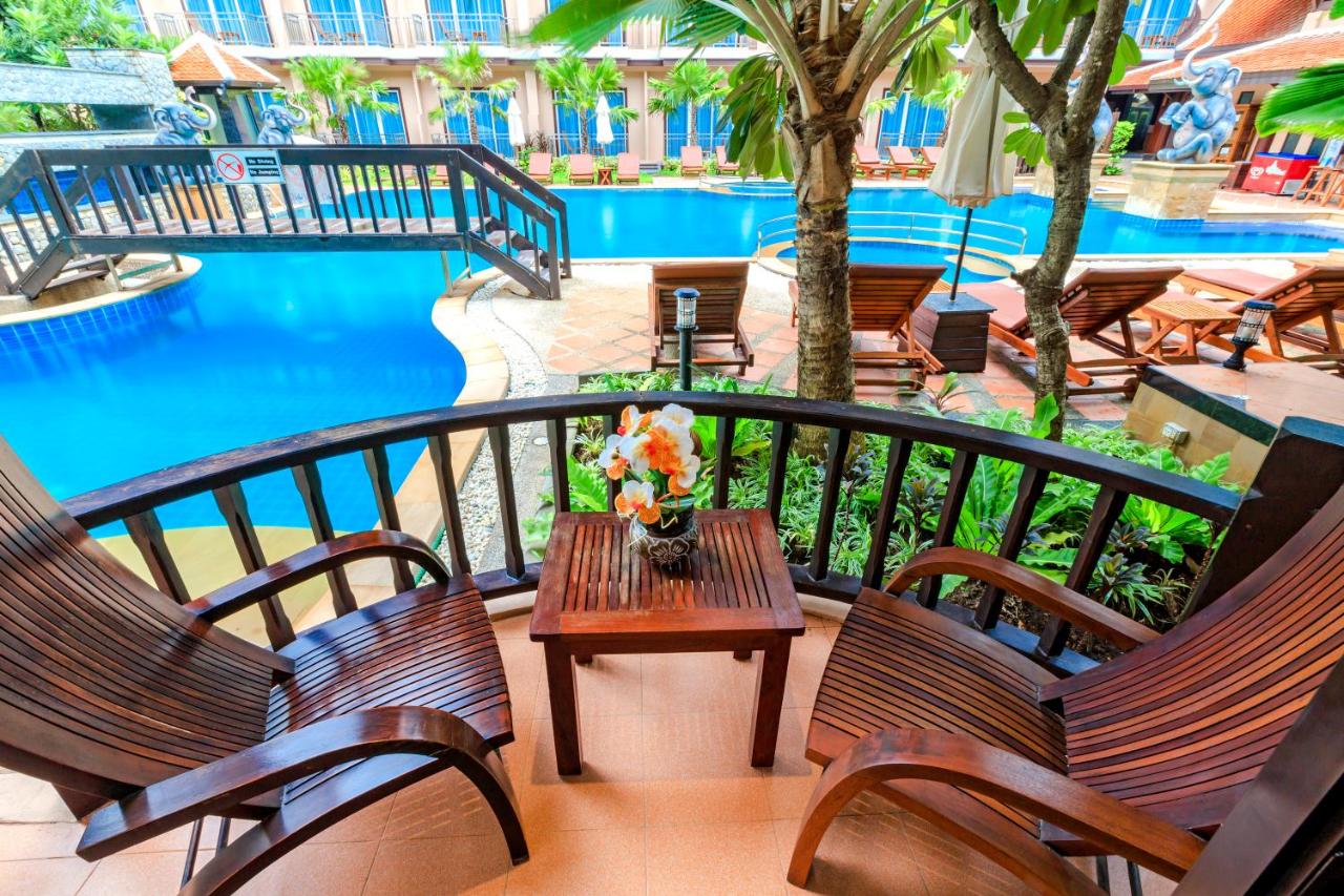 Nipa Resort