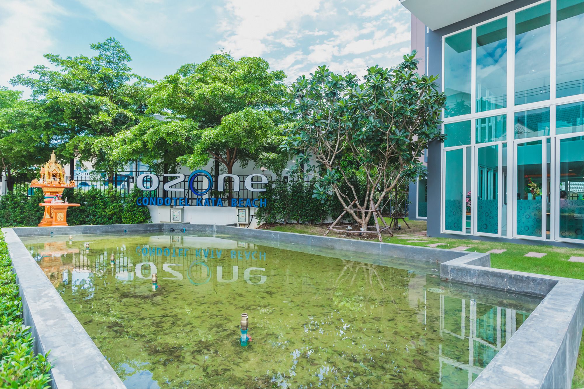 Ozone Condotel Kata Beach