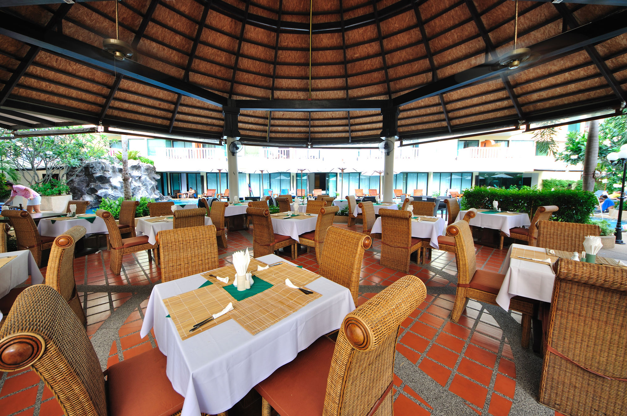 Palmyra Patong Resort