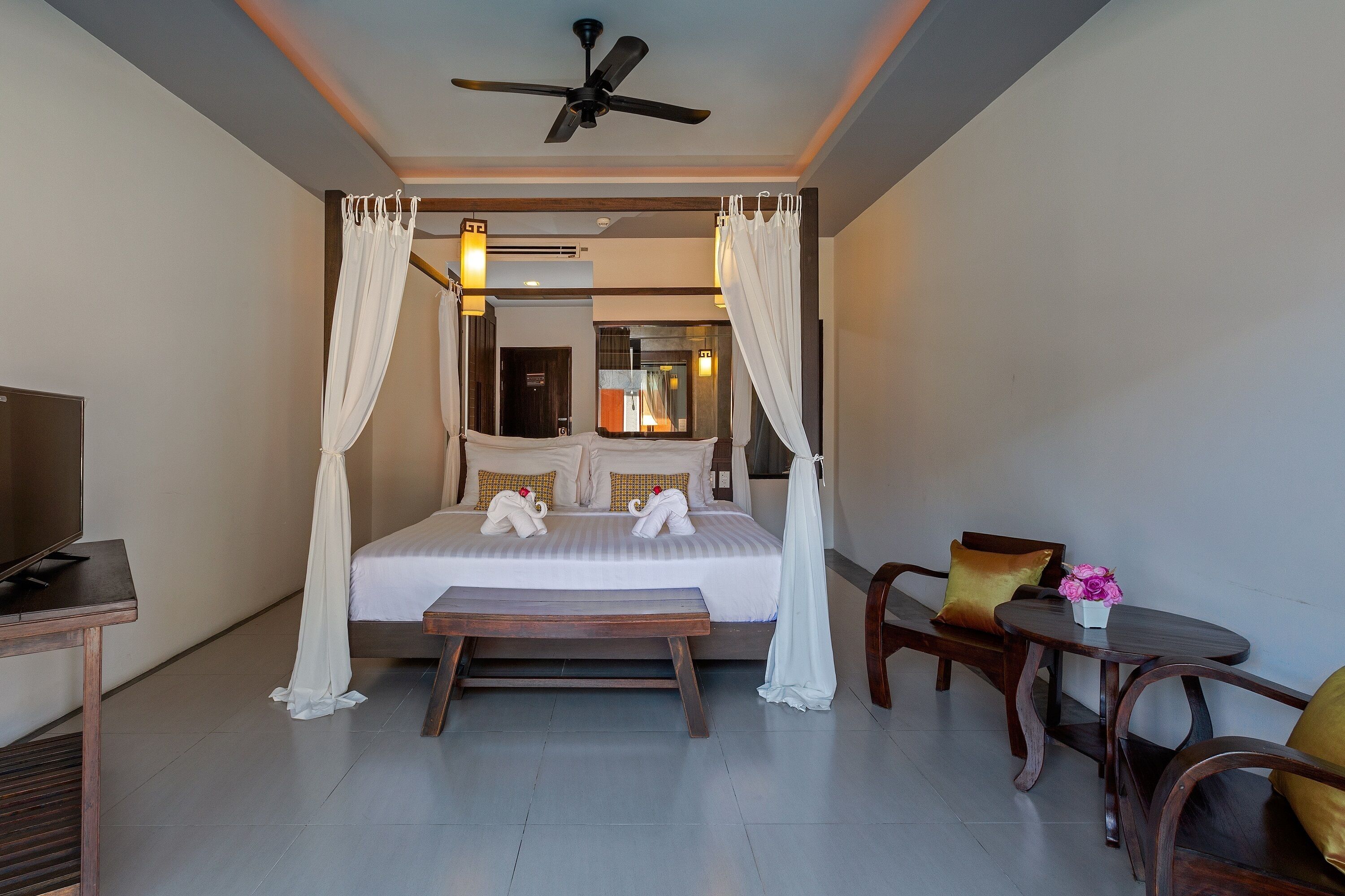 Phu-Ke-Ta, The Hip Service Apartment & Hotel