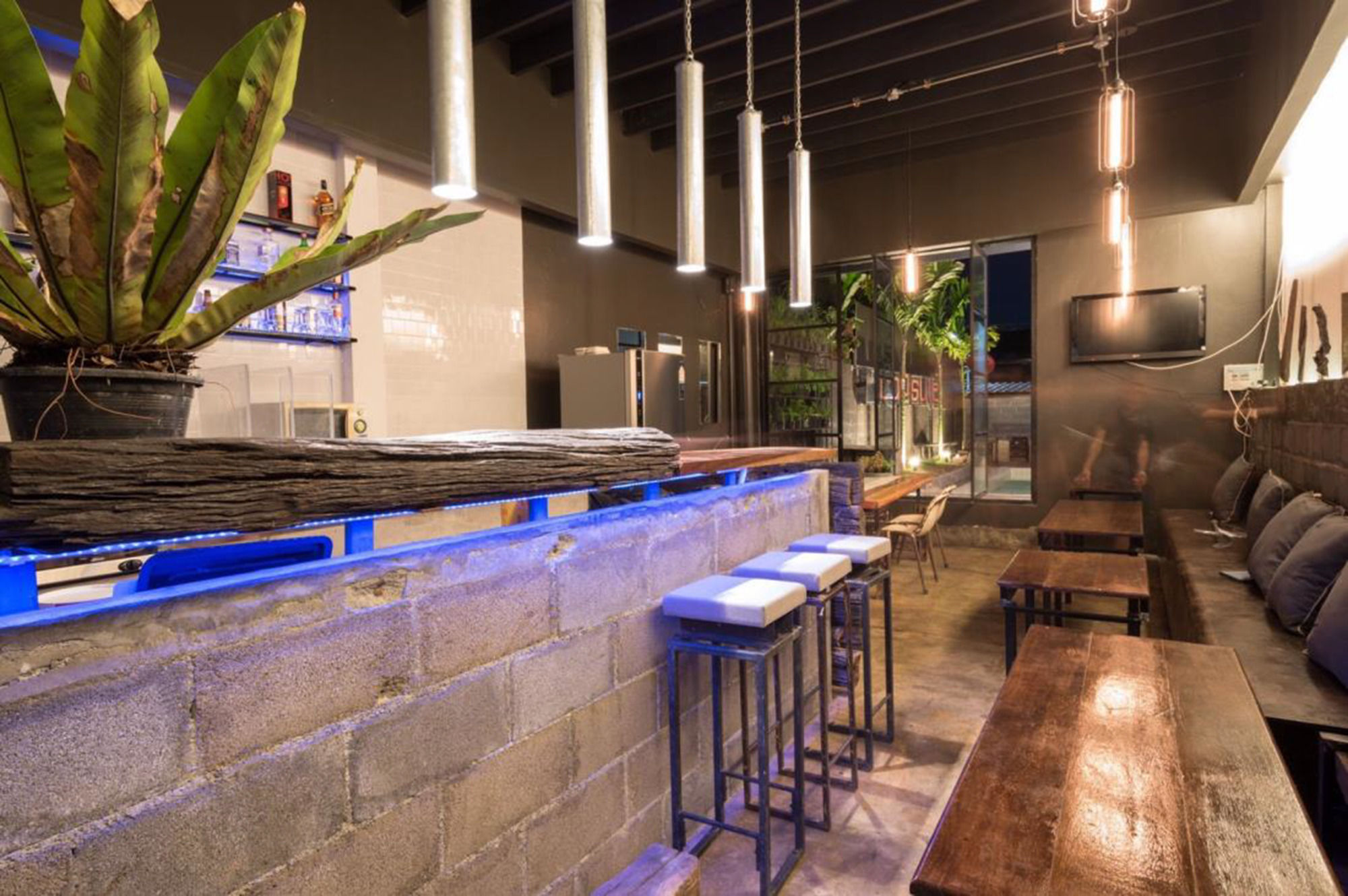 Phuket Capsule Hiden Pool Bar