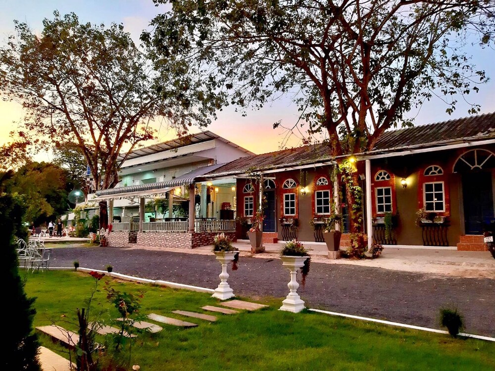 Phuket Nonnita Boutique Resort