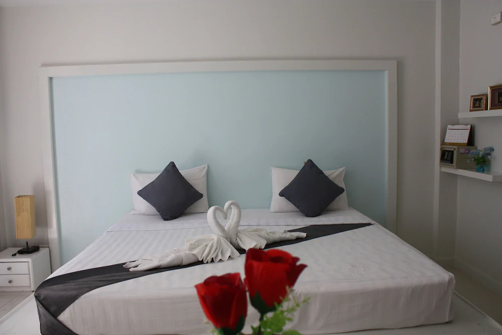 Phuket Racha Guesthouse