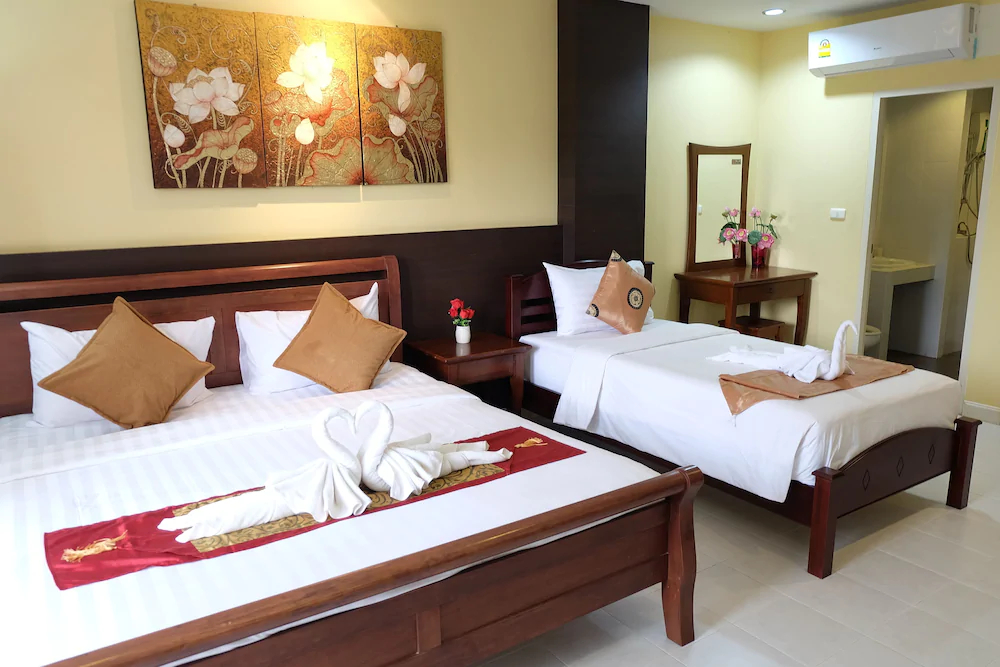 Phuket Racha Guesthouse