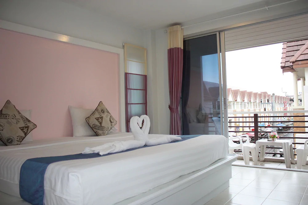 Phuket Racha Guesthouse