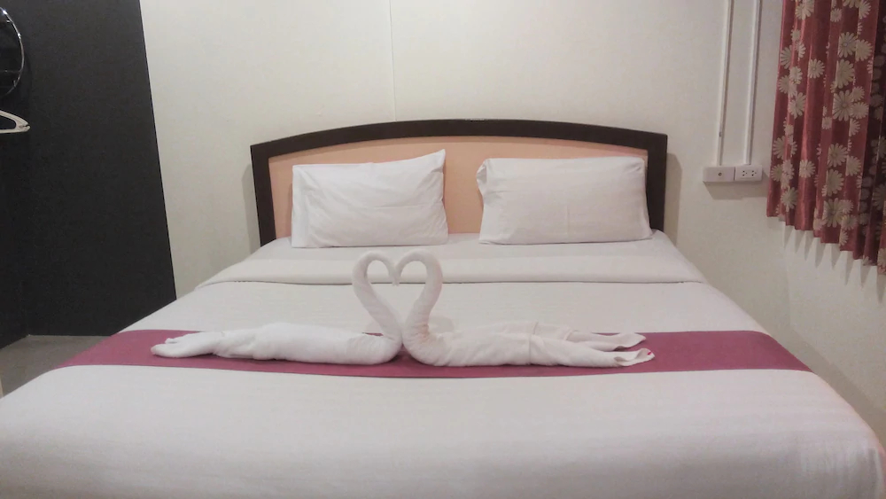 Phuket Racha Guesthouse